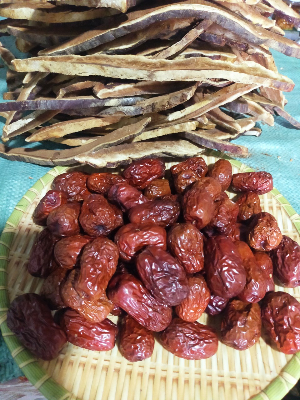 z4660714889852_e352f23f303bfbb51b12f25b54249c97 Táo đỏ