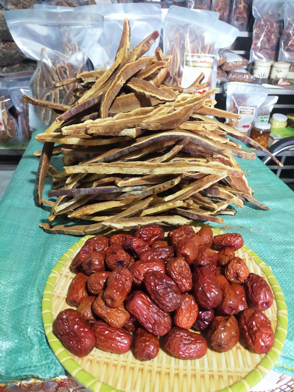 z4660714890617_df09e4fdb7e9c5490b98365b155c5e99 Táo đỏ