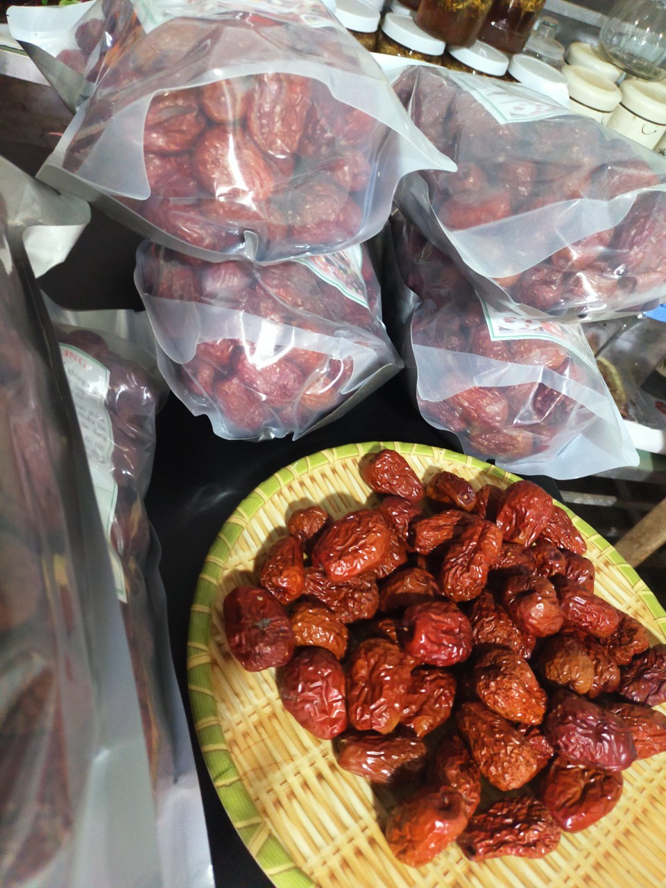 z4660714898137_fe1b4471e9b5d5e48f9756251591dd40 Táo đỏ