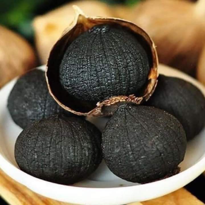 z4661102678953_77531b42aeb737500f0356dc01843f0d Tỏi đen cô đơn